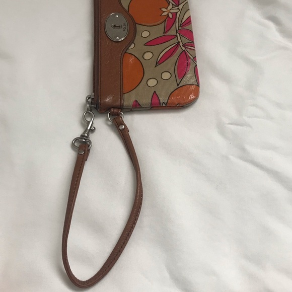 💖3 for $20!💖 Fossil Wristlet - Picture 2 of 8